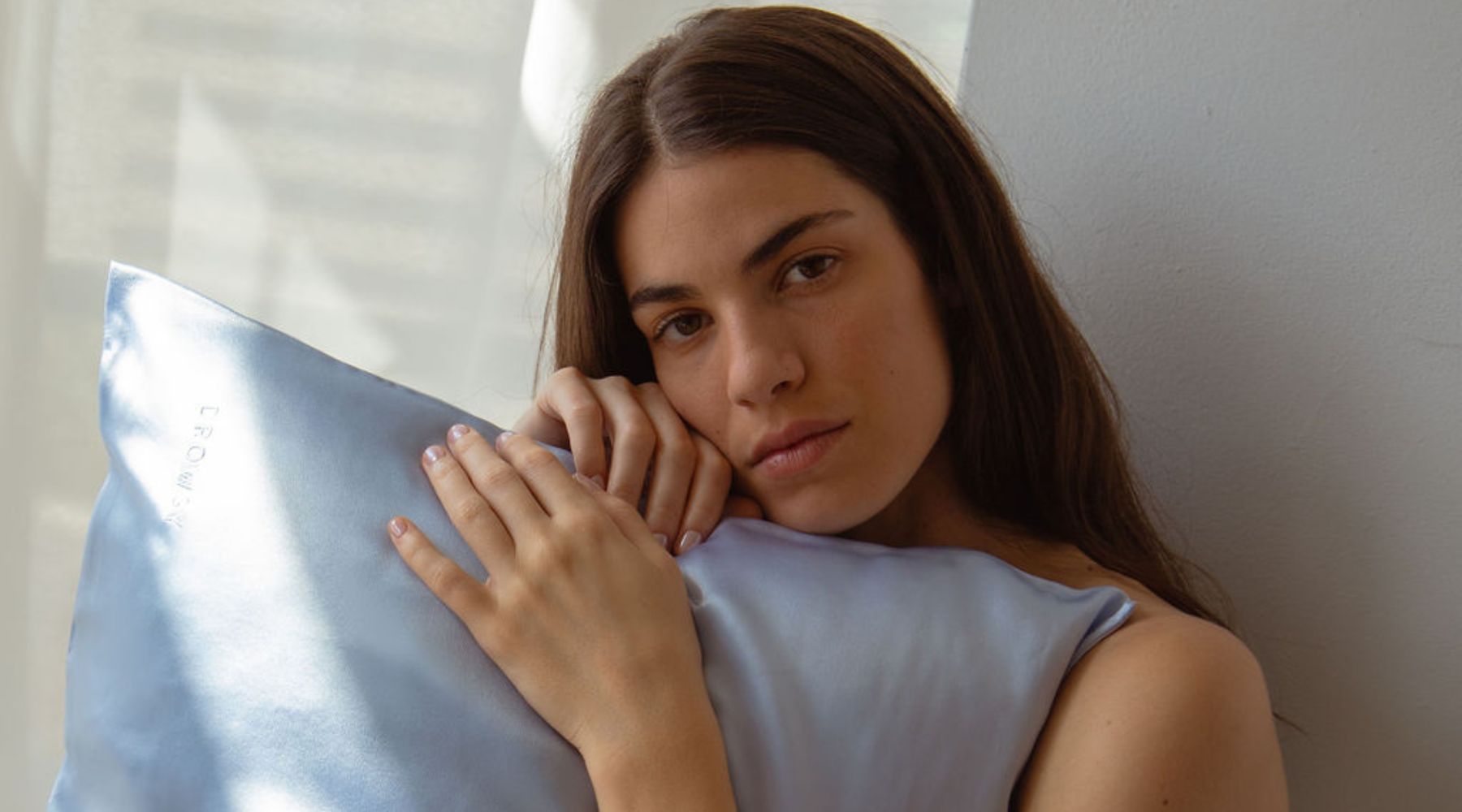 Why dermatologists recommend silk pillowcases for your skin