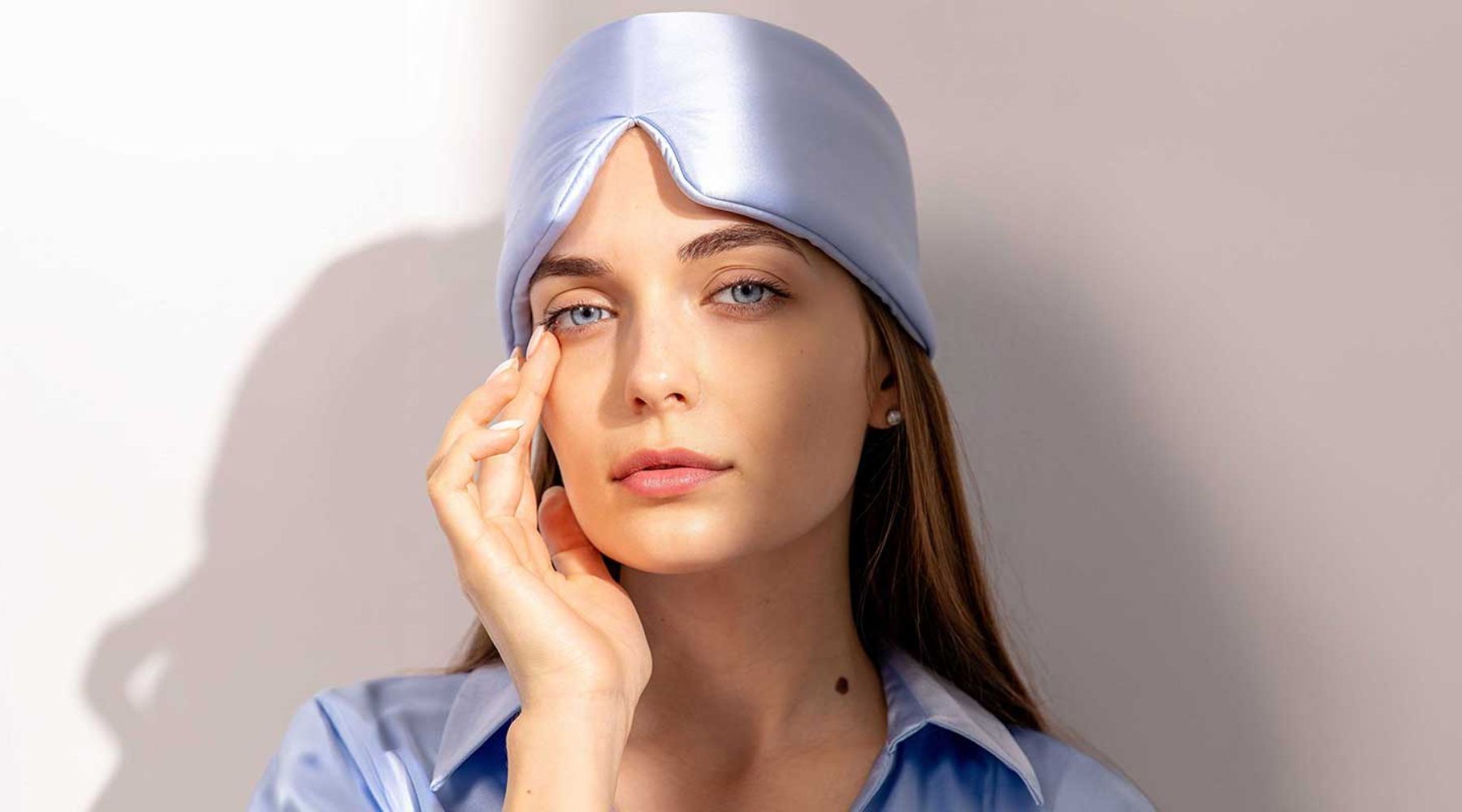 Sleep masks: enhancing comfort and rest in bright environments