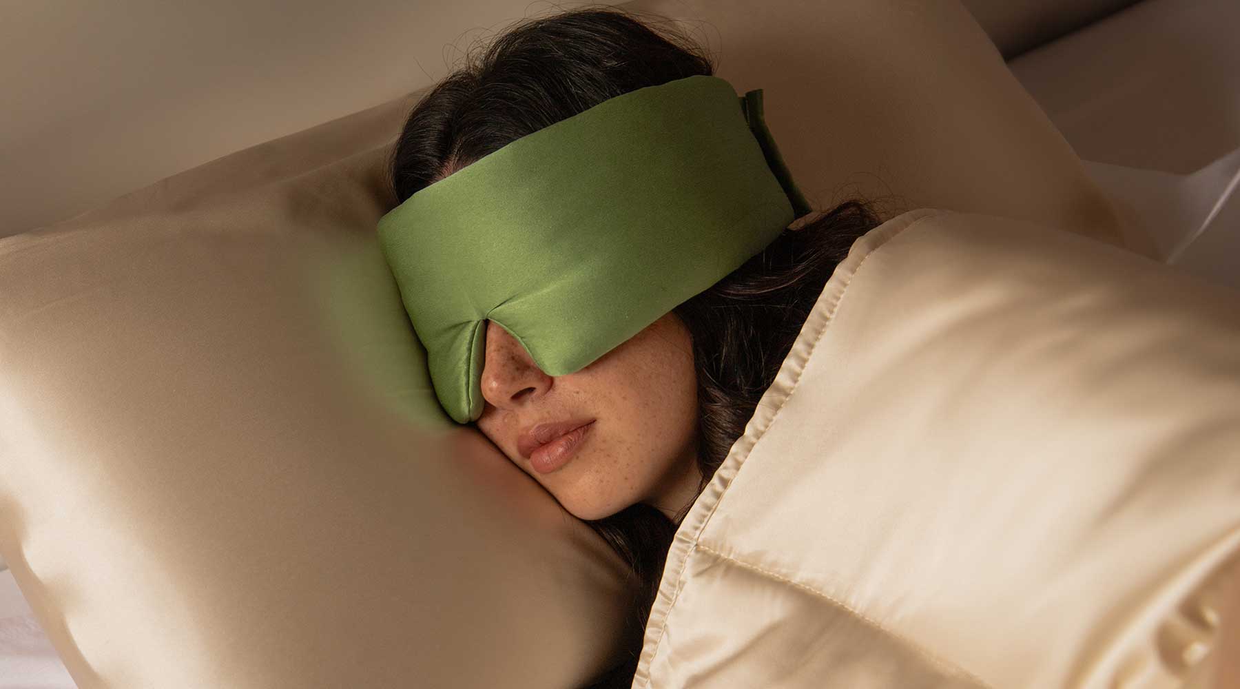Creating the ideal bedroom sleep environment: the role of sleep masks
